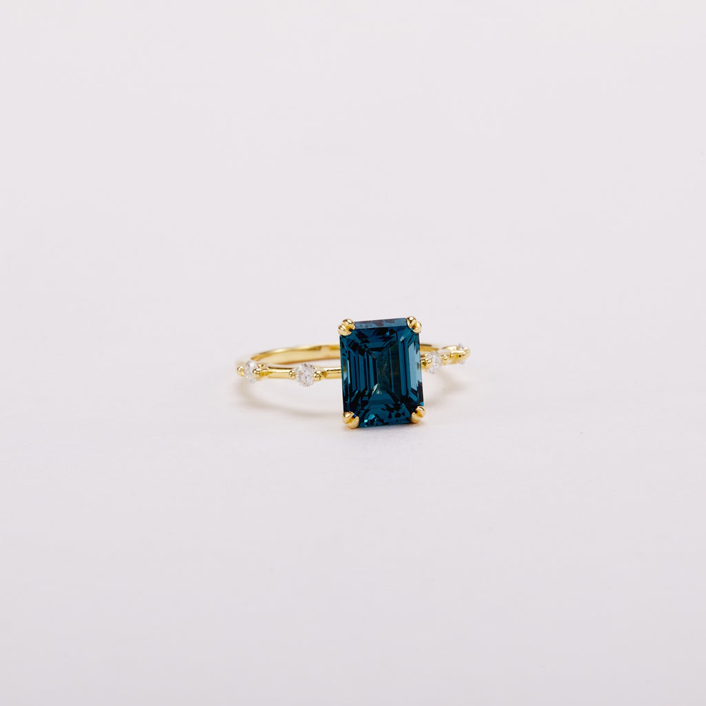 Tidal Lagoon Floating Ring - Emerald Cut