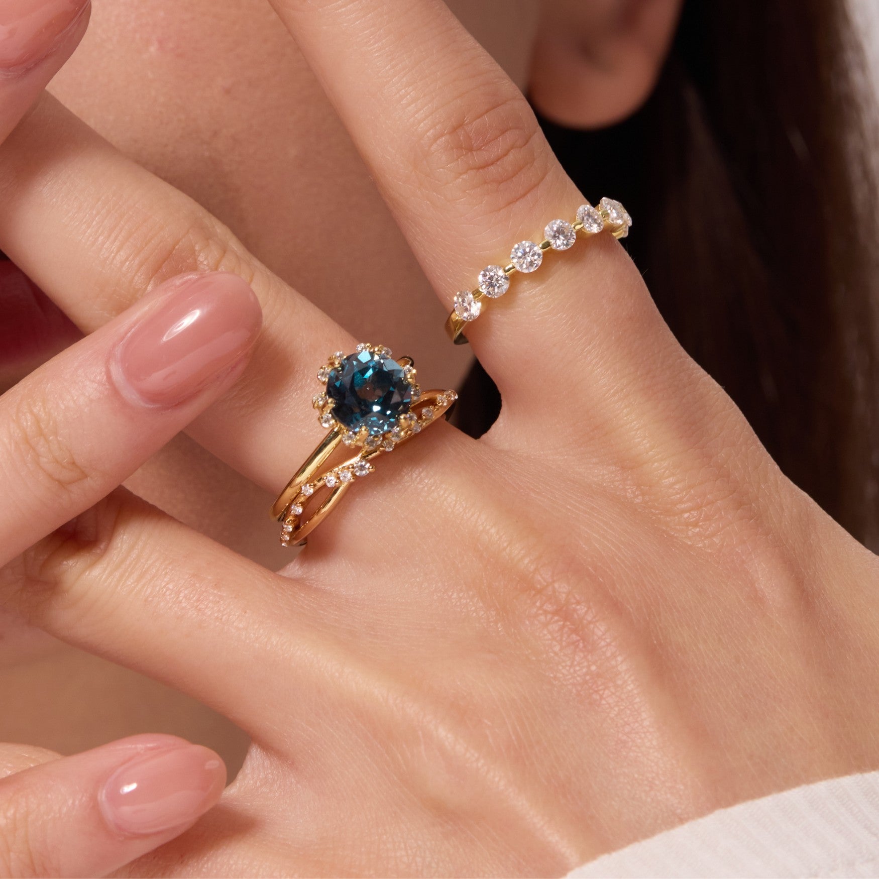 Tidal Lagoon Bold Bloom Halo Ring - Round Brilliant