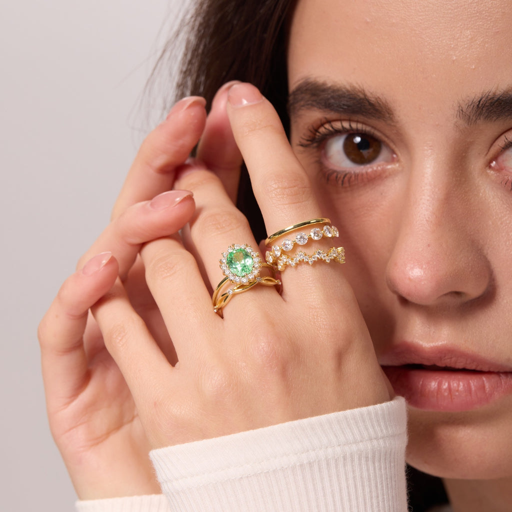 Vivid Mint Green Bud Halo Ring - Oval Brilliant