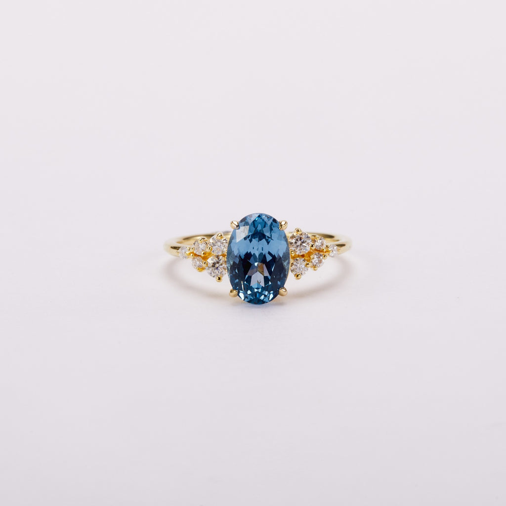 Santa Maria Blue Bloom Cluster Ring - Oval Brilliant