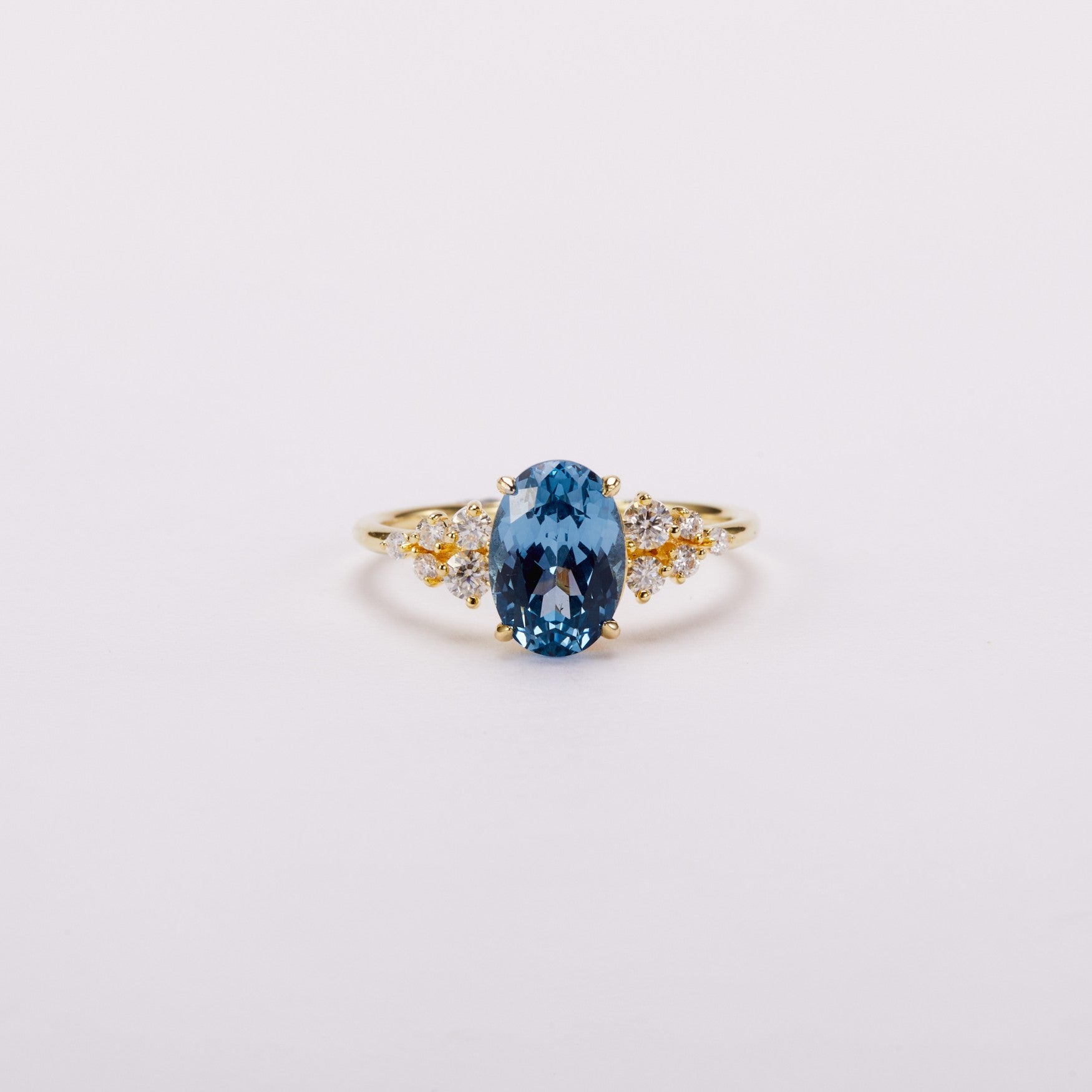 Santa Maria Blue Bloom Cluster Ring - Oval Brilliant
