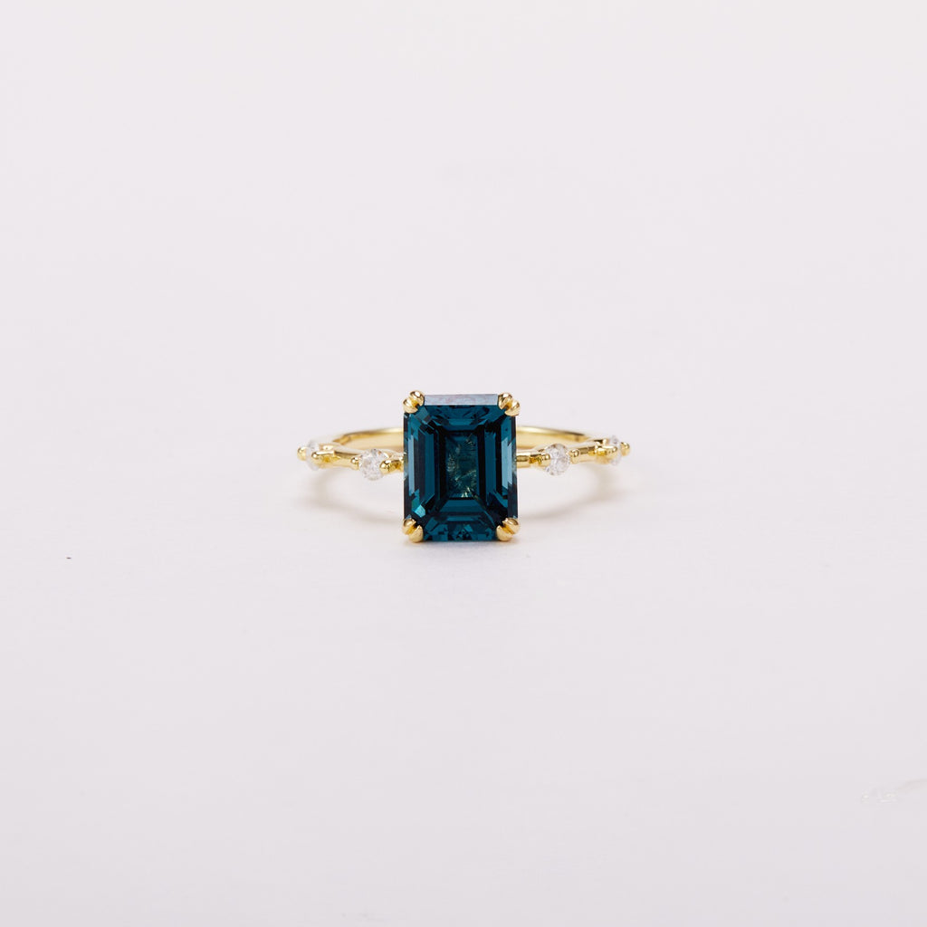 Tidal Lagoon Floating Ring - Emerald Cut