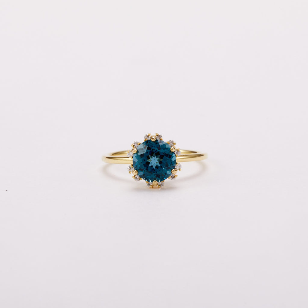 Tidal Lagoon Bold Bloom Halo Ring - Round Brilliant