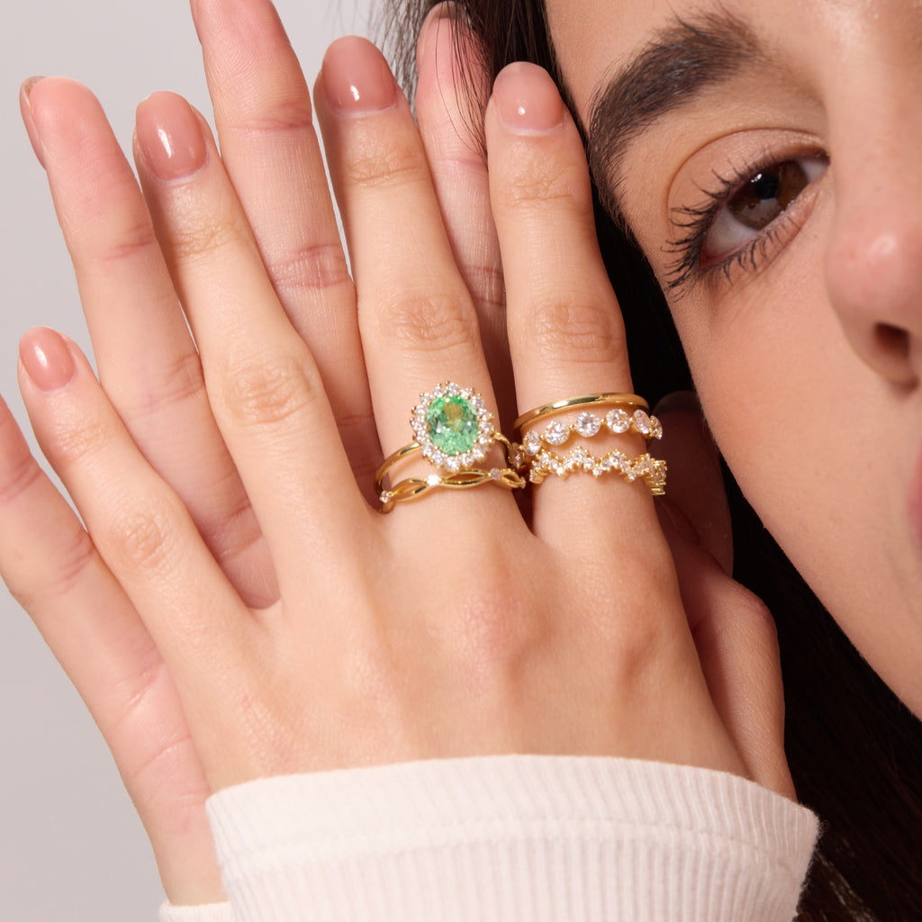 Vivid Mint Green Bud Halo Ring - Oval Brilliant