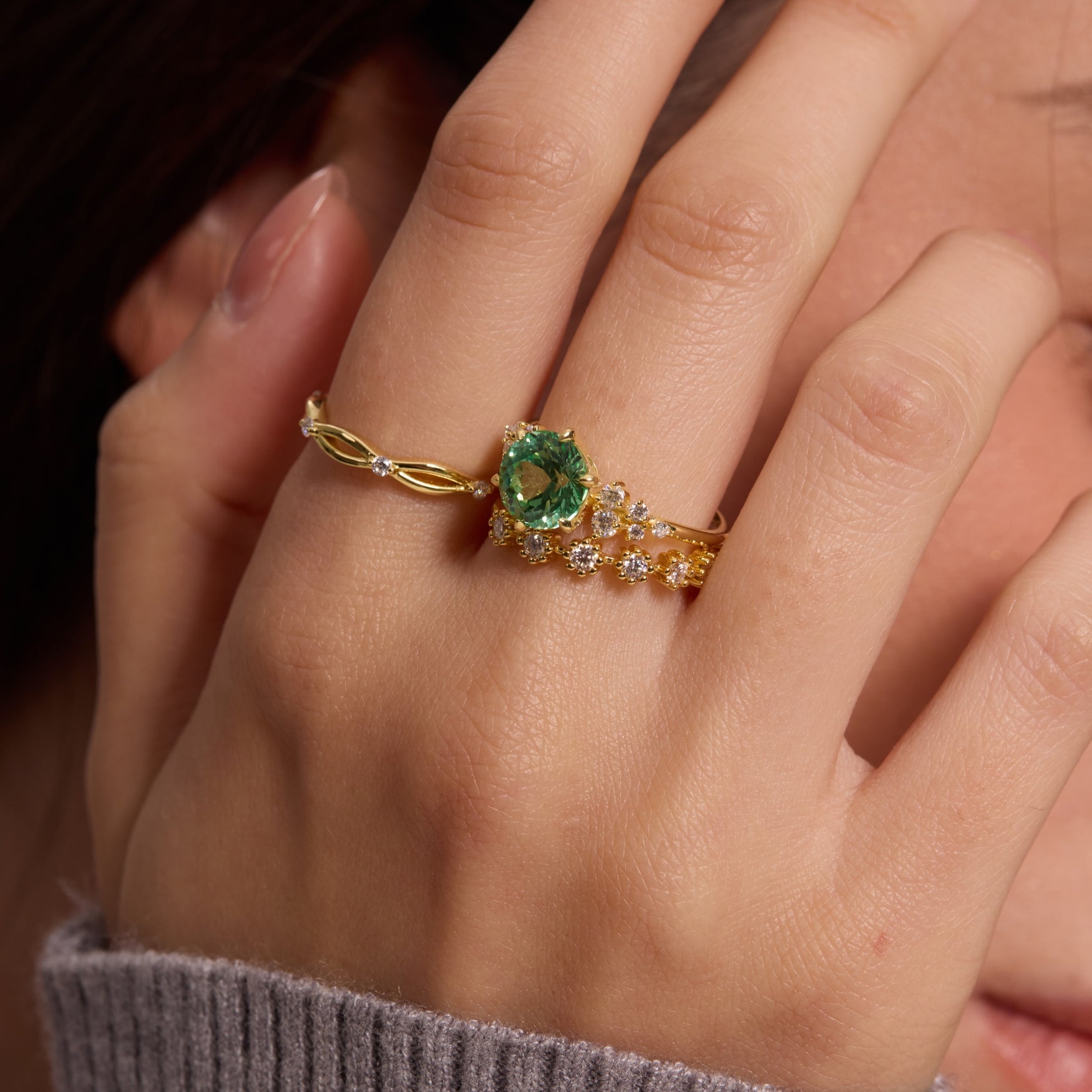 Vivid Mint Green Bloom Cluster Ring - Round Brilliant