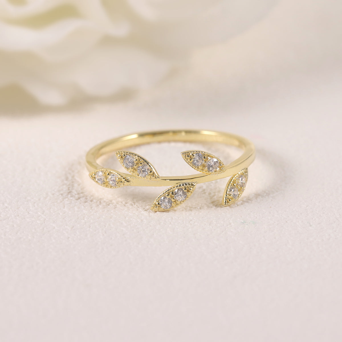 Leafs Stacking Ring | Alvaura
