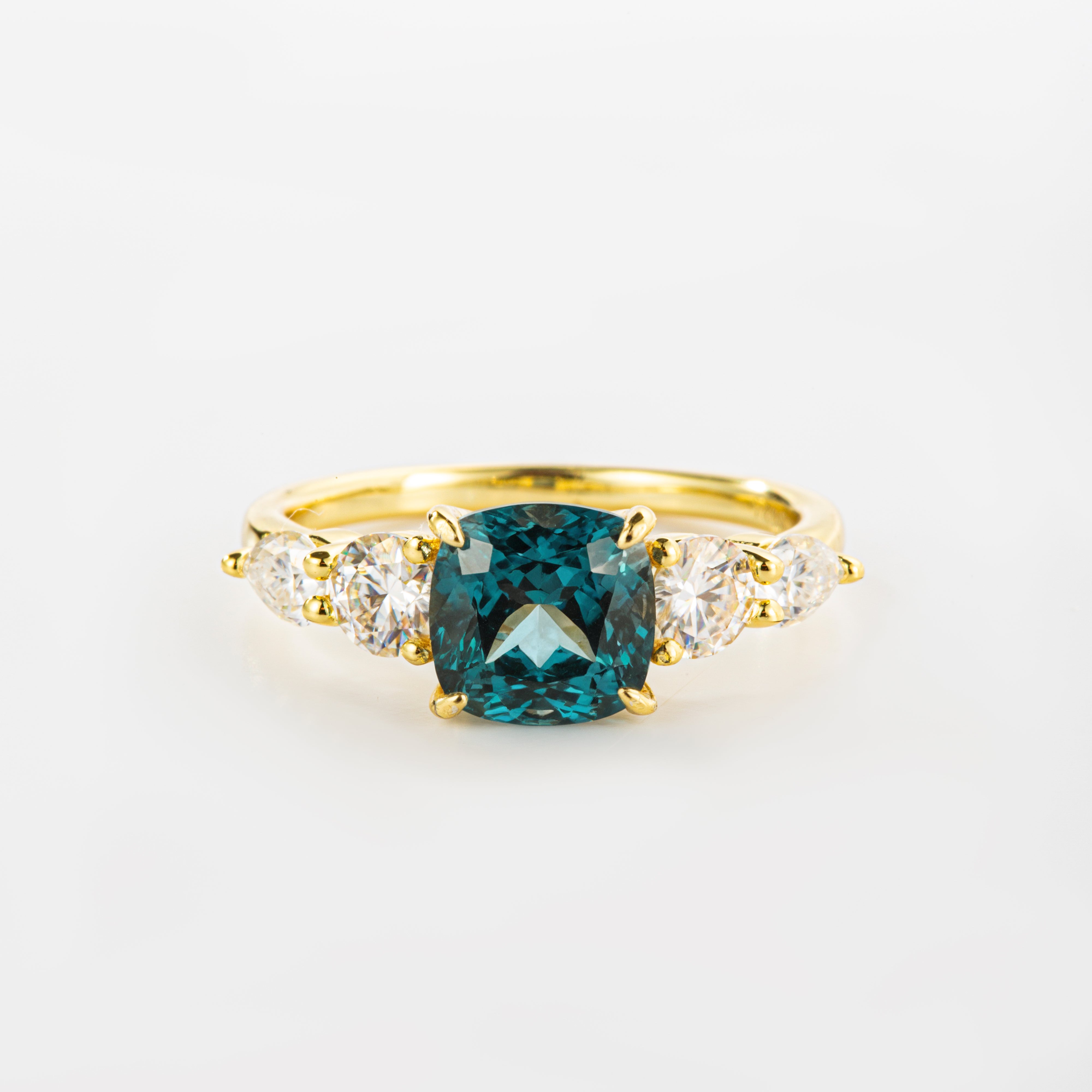 Tidal Lagoon Sapphire Aligné Ring | Alvaura