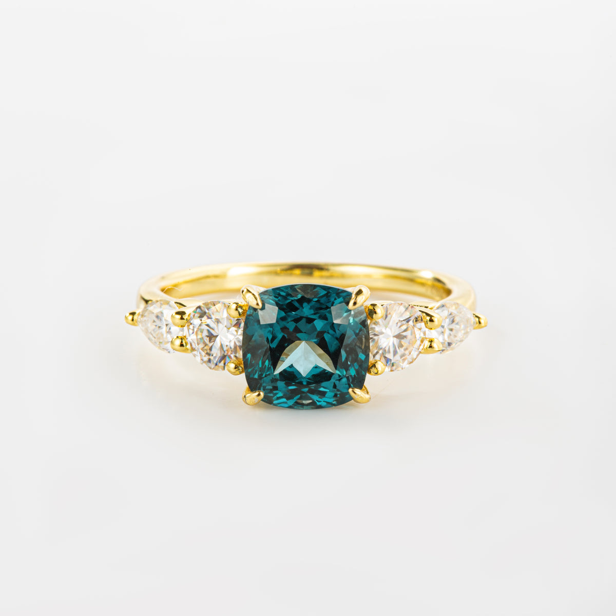 Tidal Lagoon Sapphire Aligné Ring | Alvaura