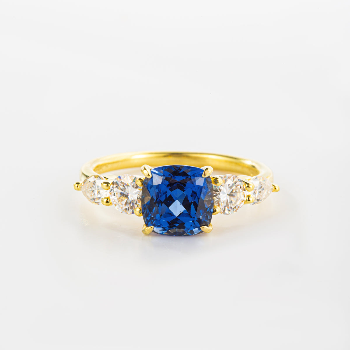 Velvet Cornflower Sapphire Aligné Ring | Alvaura