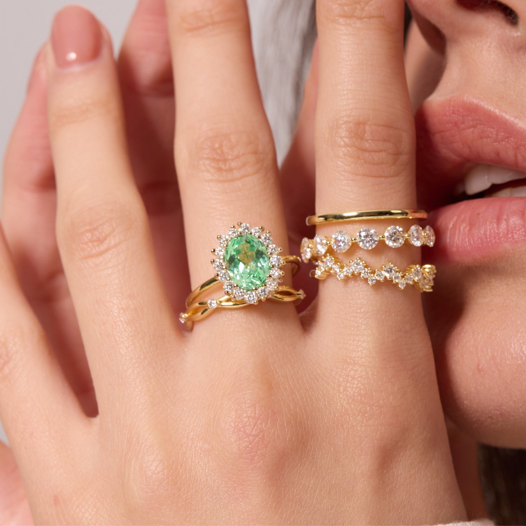 Vivid Mint Green Bud Halo Ring - Oval Brilliant
