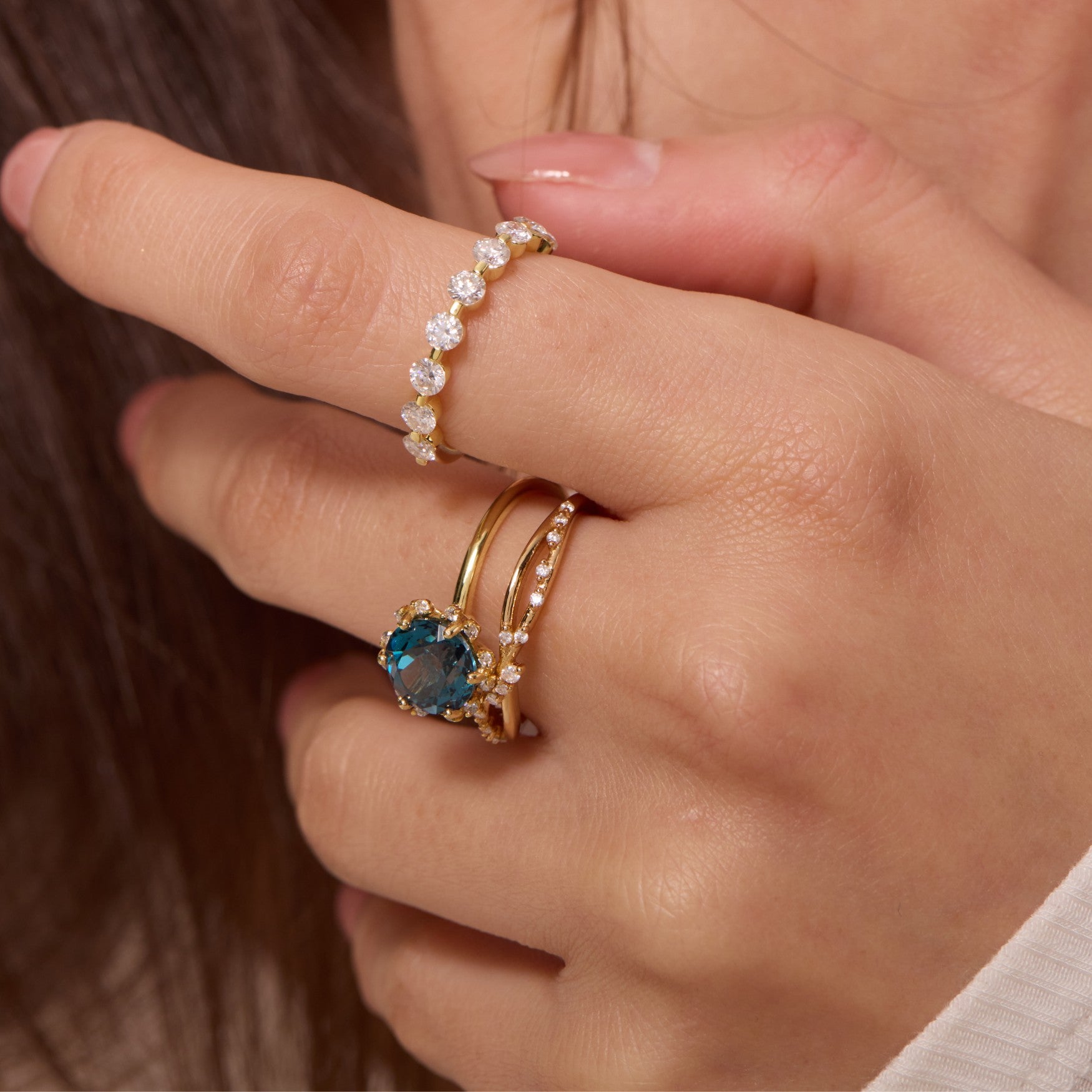 Tidal Lagoon Bold Bloom Halo Ring - Round Brilliant